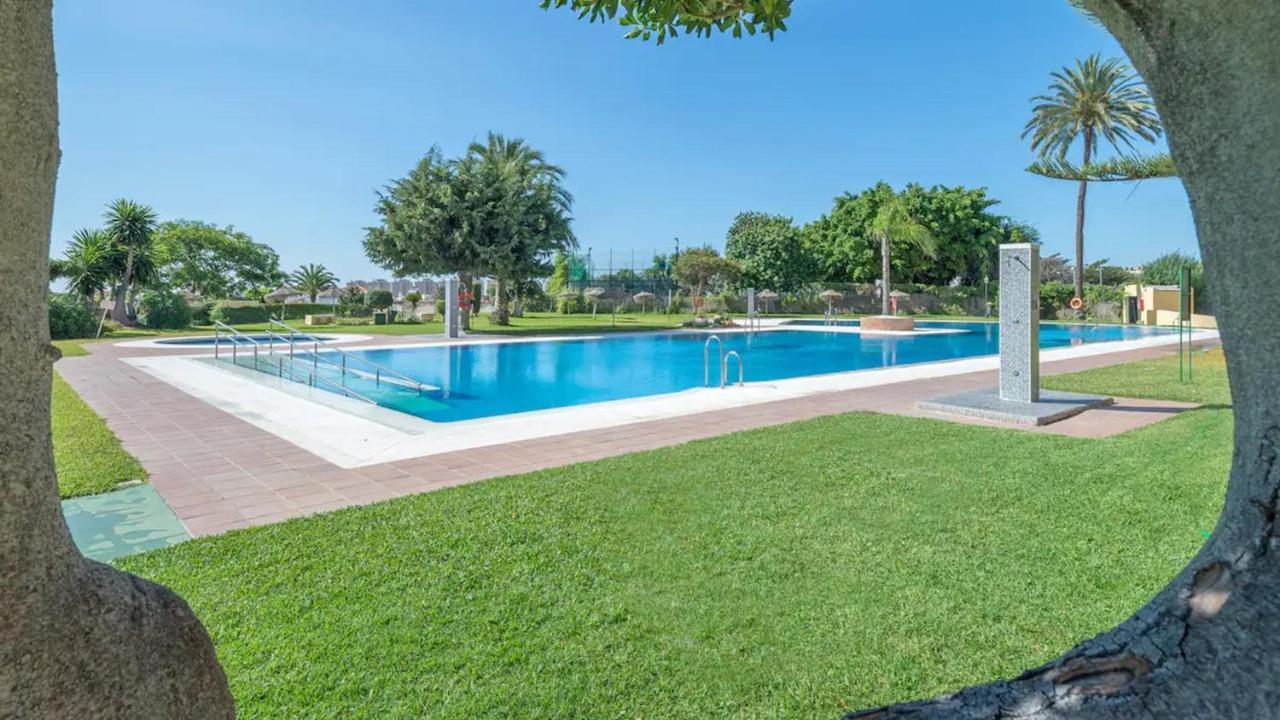 Apartamento La Torre 1337 Precioso, Moderno Y Con Piscina Torremolinos Dış mekan fotoğraf
