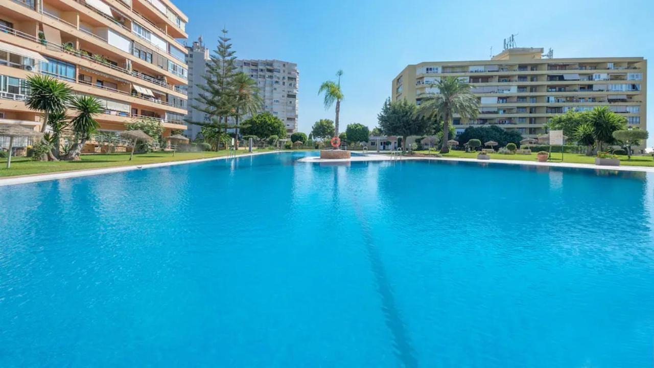 Apartamento La Torre 1337 Precioso, Moderno Y Con Piscina Torremolinos Dış mekan fotoğraf